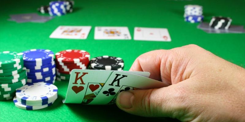 Hướng dẫn người chơi cách chơi Baccarat