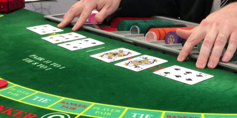 Luật rút thêm lá trong baccarat